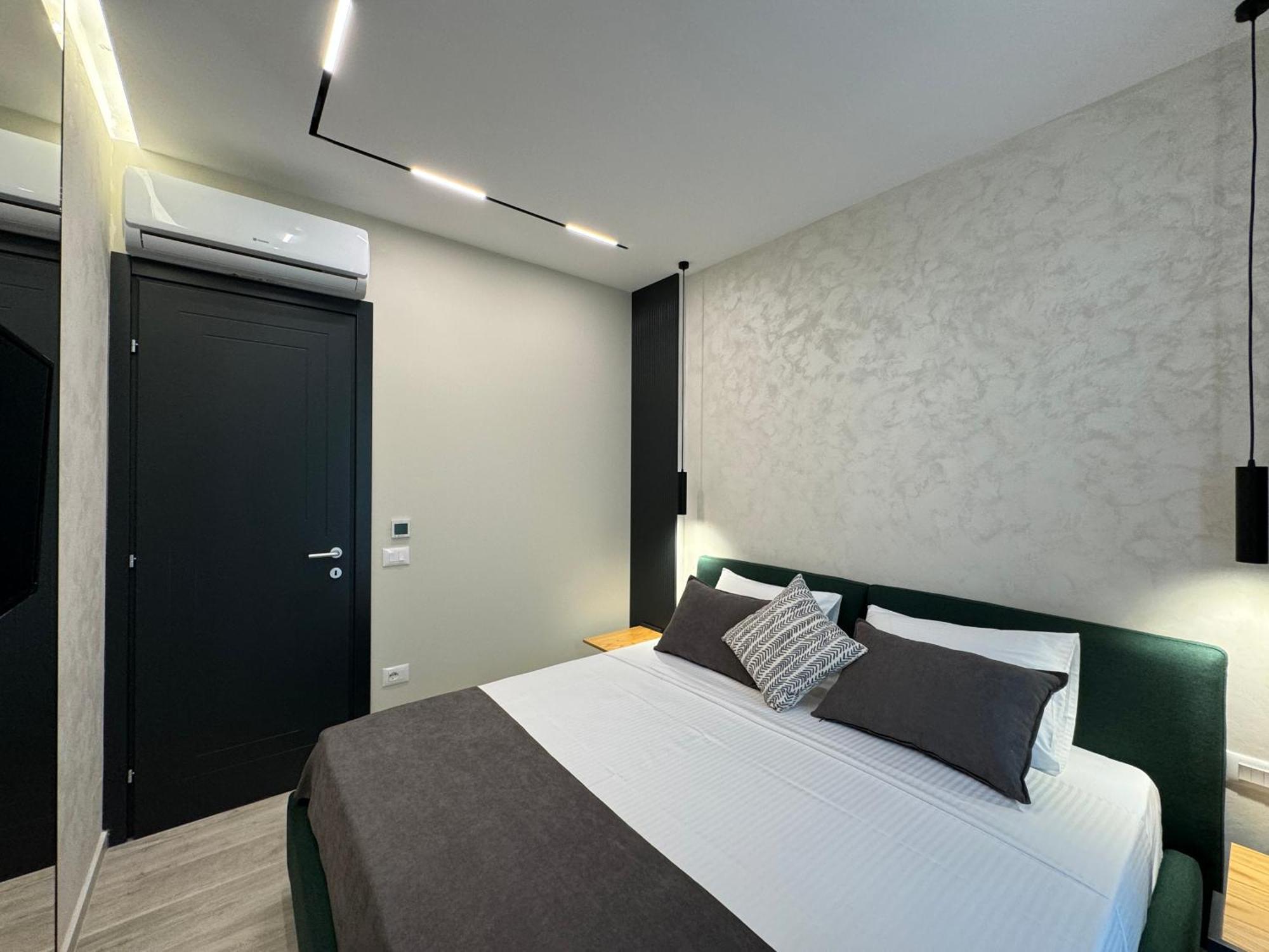 Twins Hotel Vlore Exterior photo